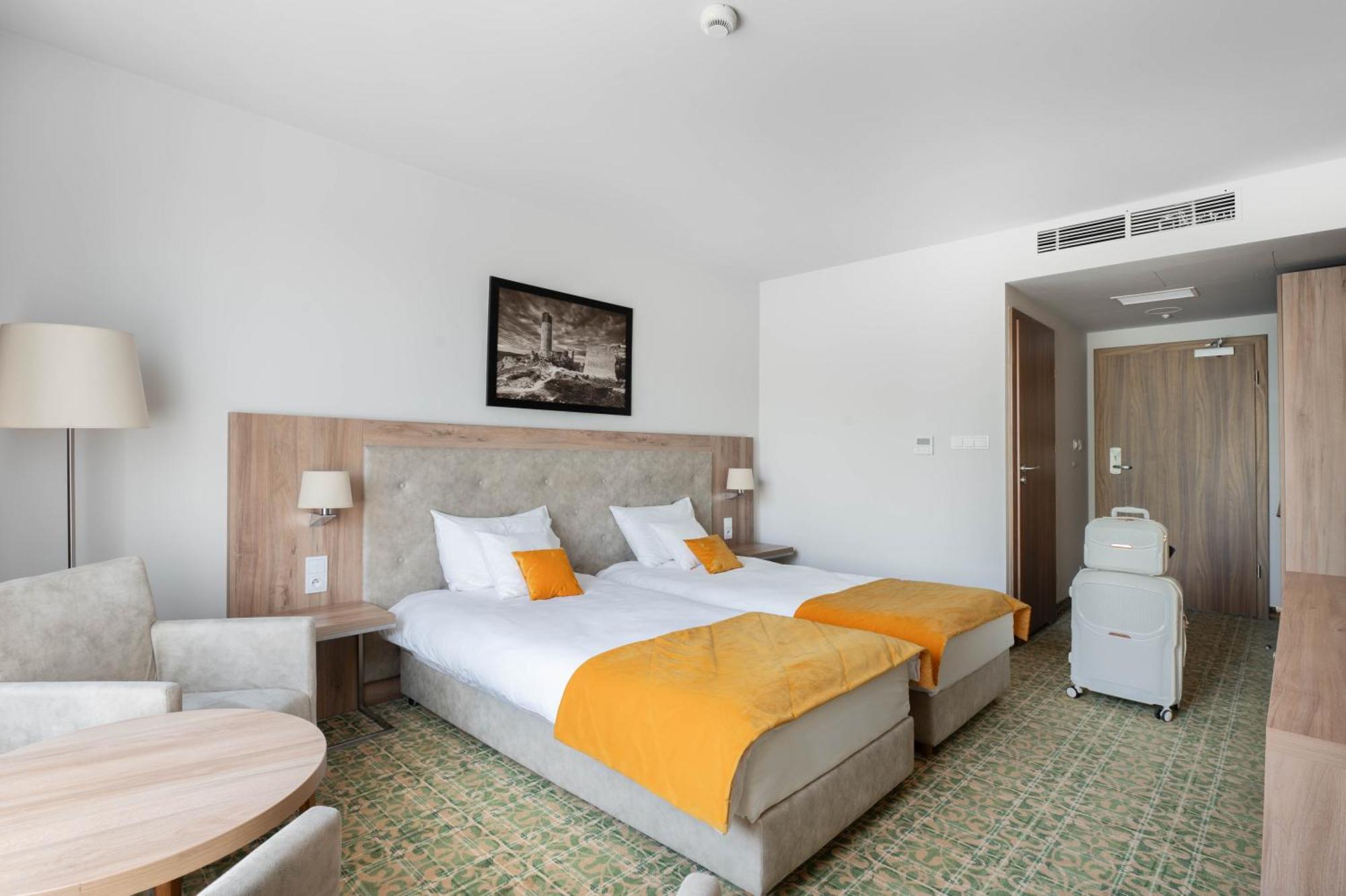 Hotel Arche Czestochowa Exterior photo